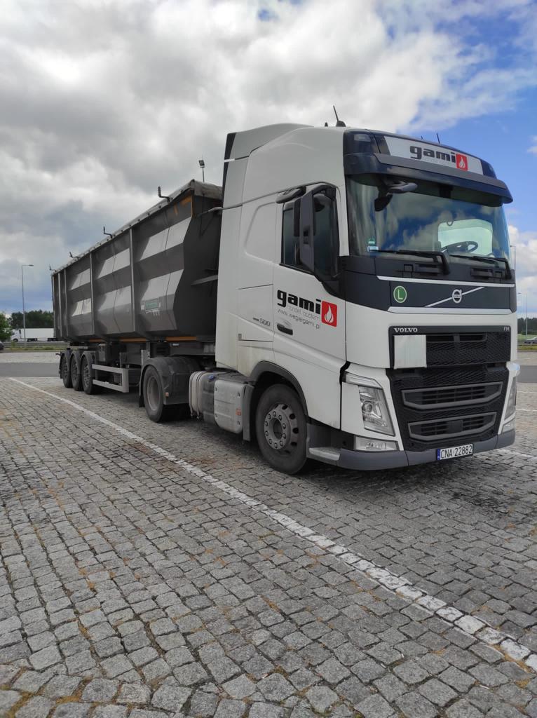 Transport opału GAMI – własna flota ciężarówek